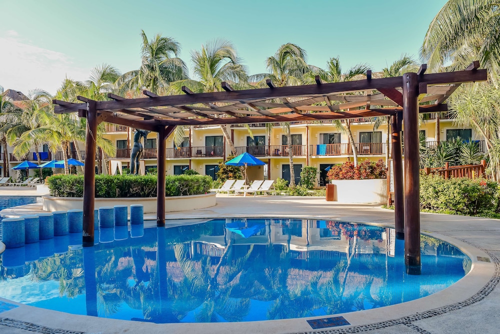 The Reef Coco Beach Resort & Spa – Optional All Inclusive 7/66