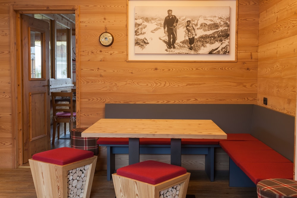 La Vallee Blanche Hotel 58/69