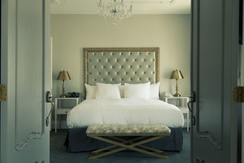The Culver Hotel 21/86