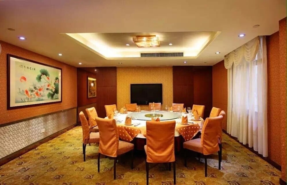 Guang Dong Grand Hotel 59/68