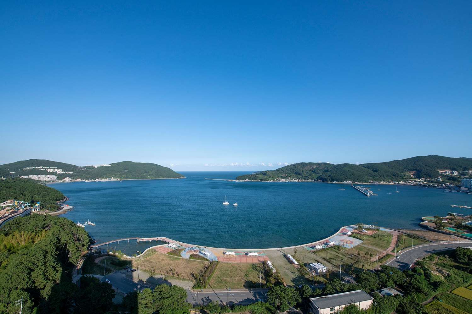 Ramada Suites by Wyndham Geoje 44/48