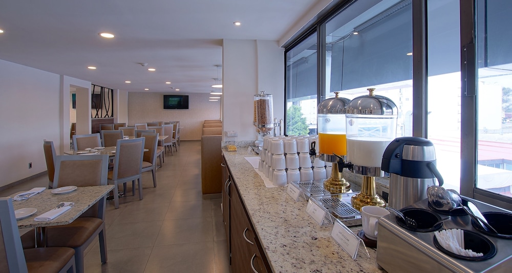 Econo Express Hotel 24/37