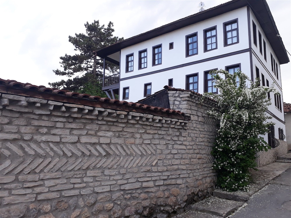 Dibekonu Konak 3/46