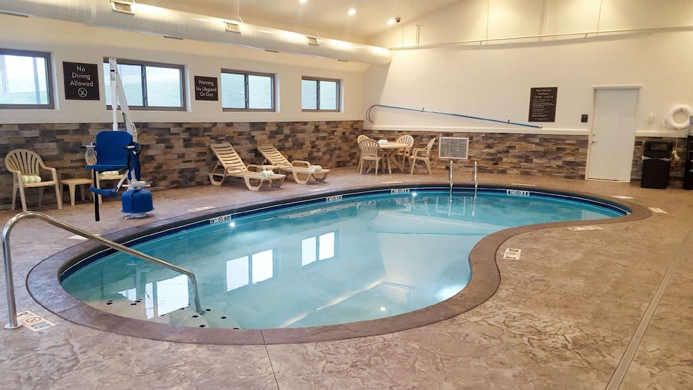Sleep Inn & Suites Belmont / St. Clairsville 29/45