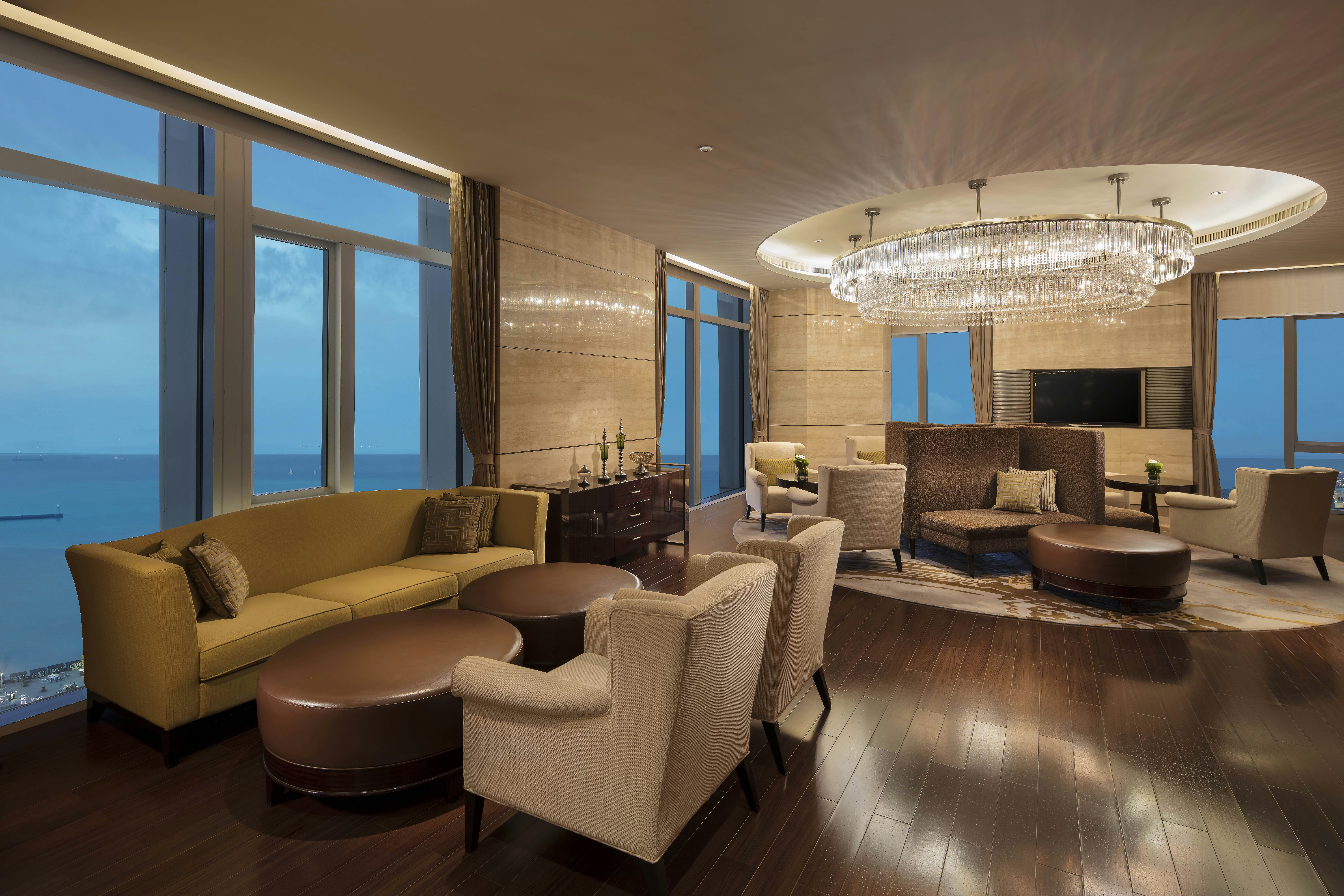 HILTON DALIAN 8/30