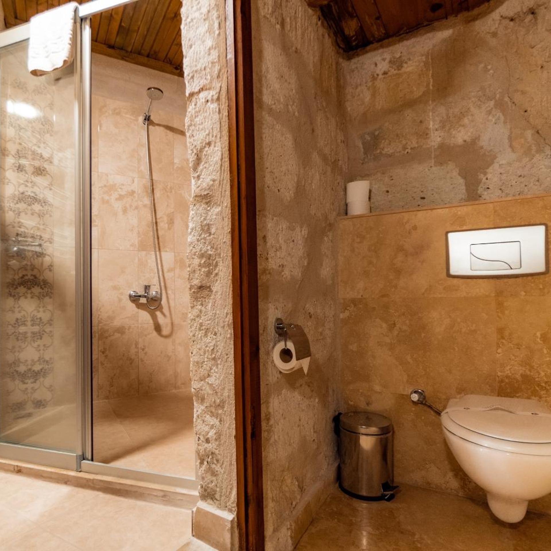 Stone, Double Bed, Amber Cave Suites 4/4