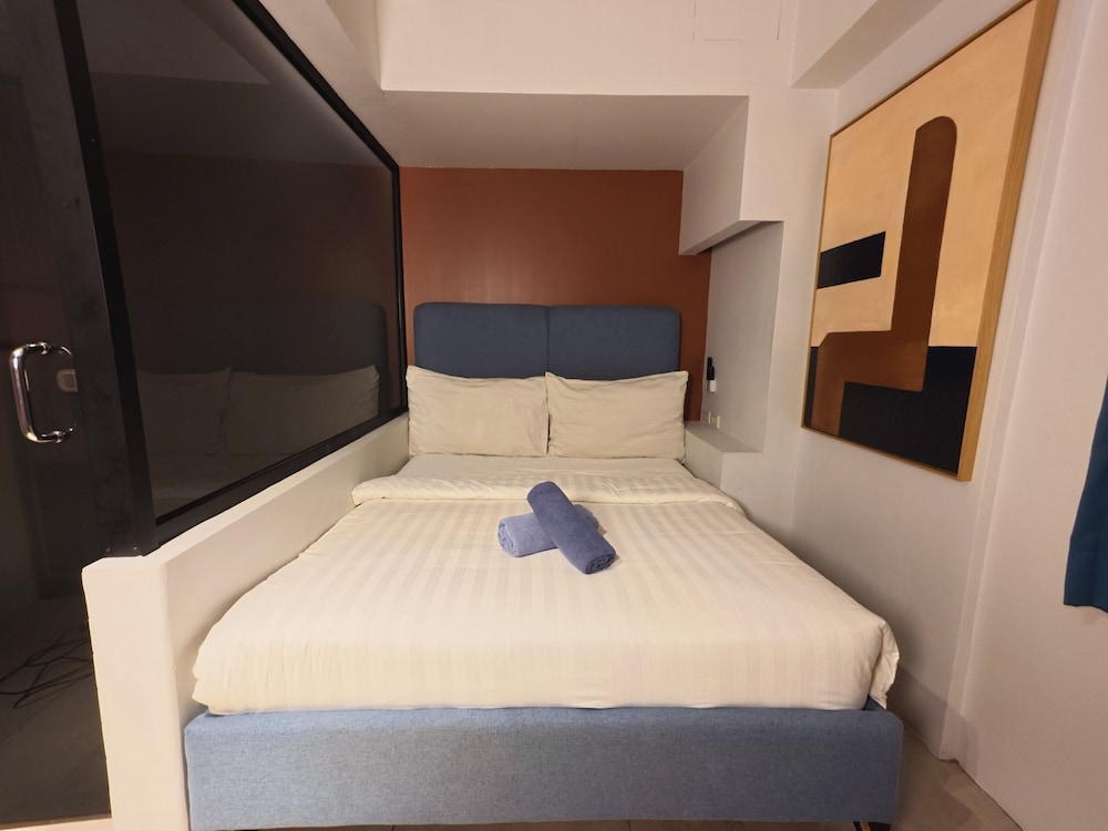 Citizen Hotel 18/50