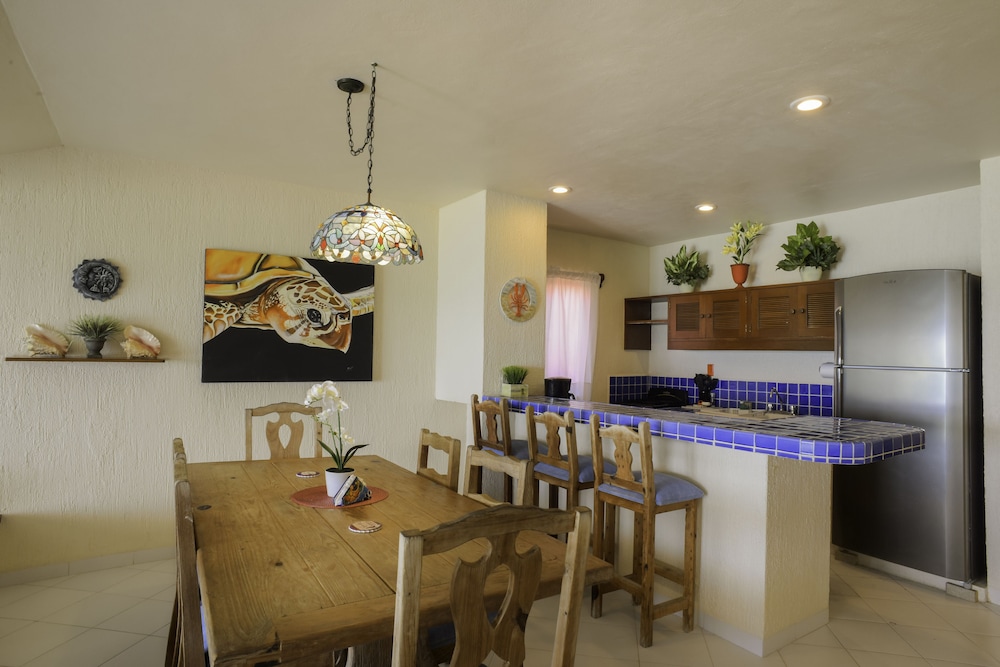 Villas De Rosa Beach Resort 32/68