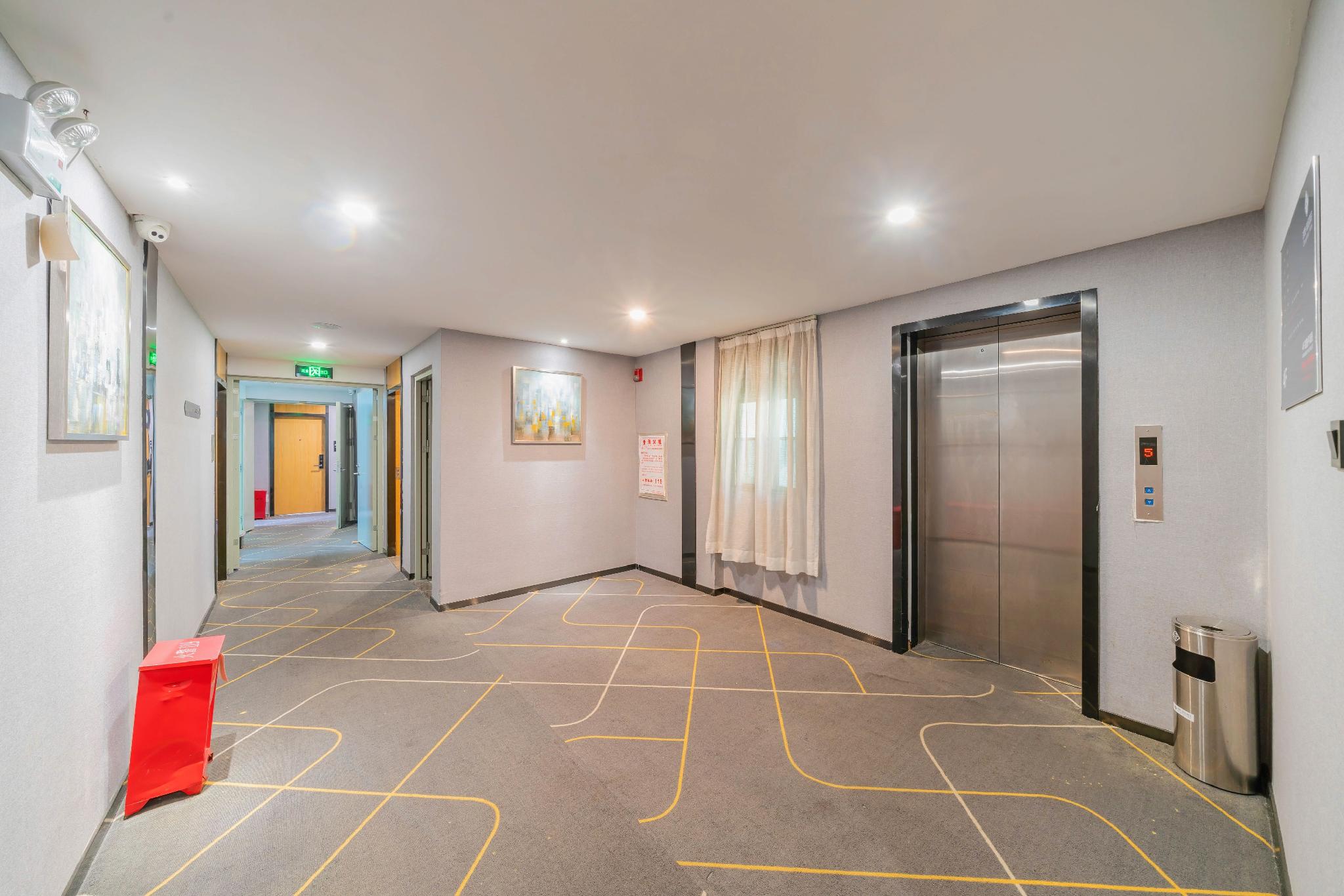 Chonpines Hotel (Huizhou Huidong Hongling Avenue) 65/68