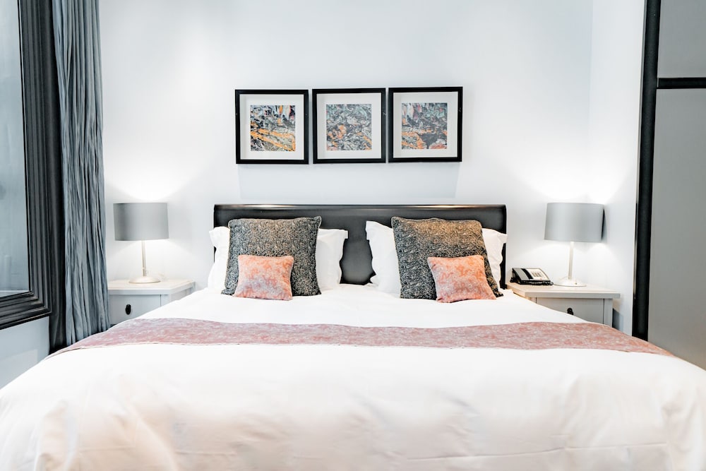 GRACIE ART HOTEL 798 17/50