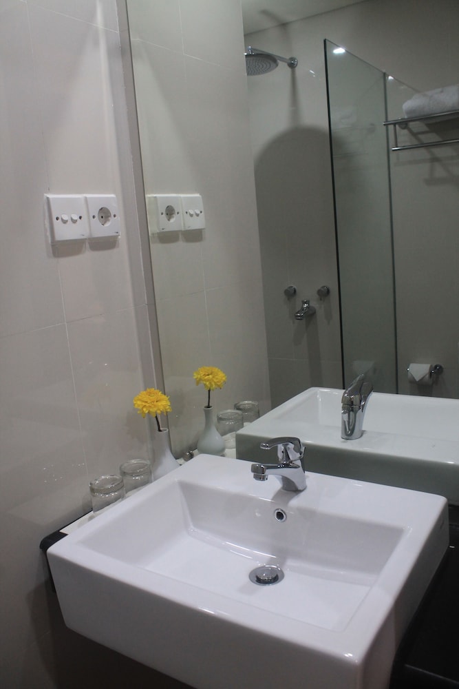 Namira Syariah Surabaya Hotel 37/39
