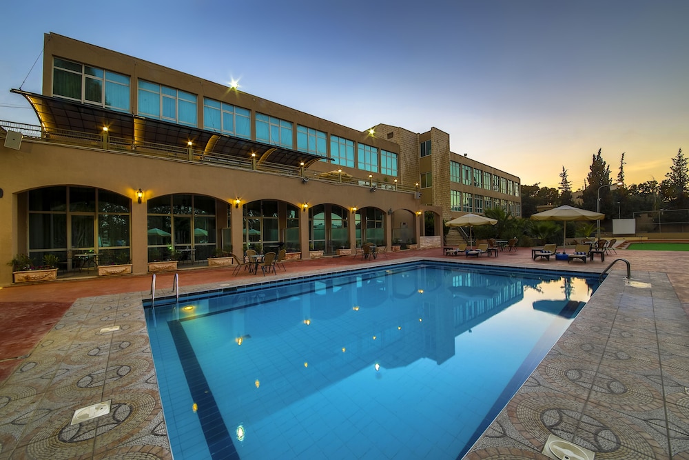 Century Park Hotel 4/38