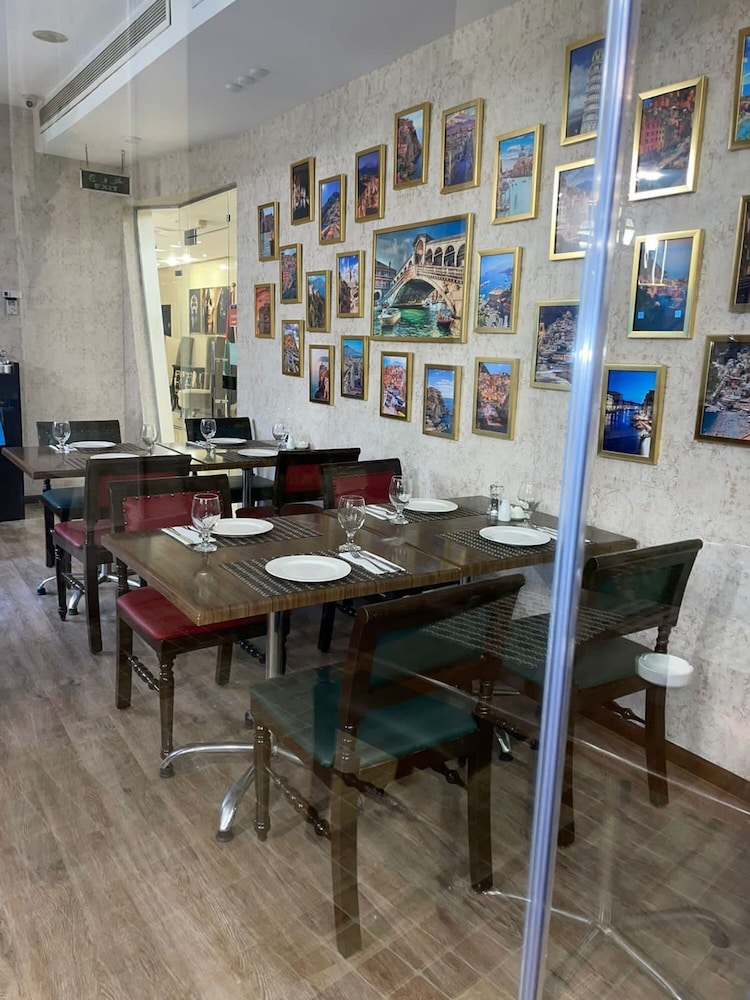 RUM HOTELS - AL WALEED 42/66