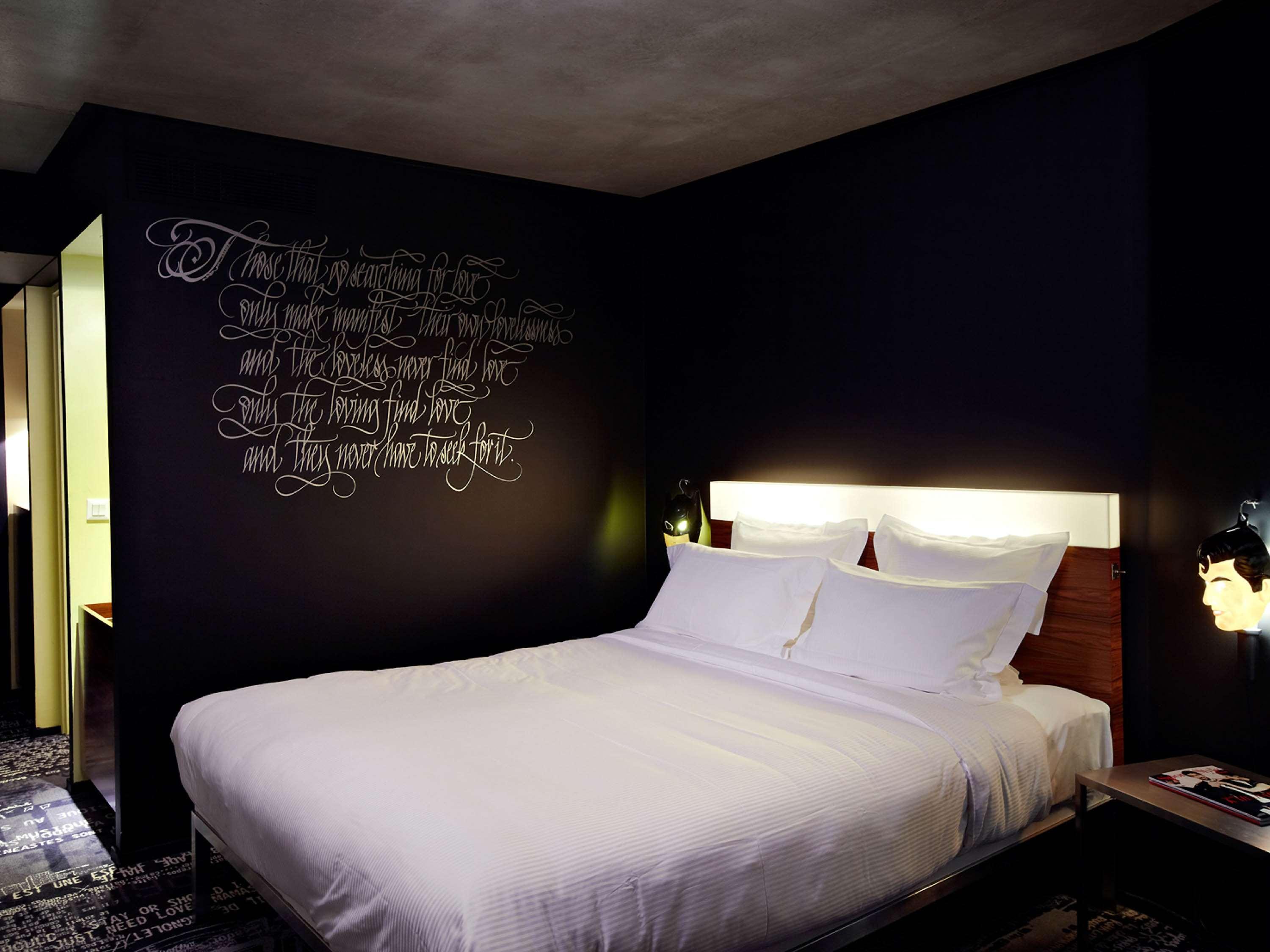 Large Mama, Double Bed, Accessible