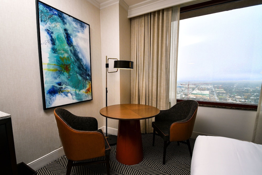 Hilton Austin 54/57