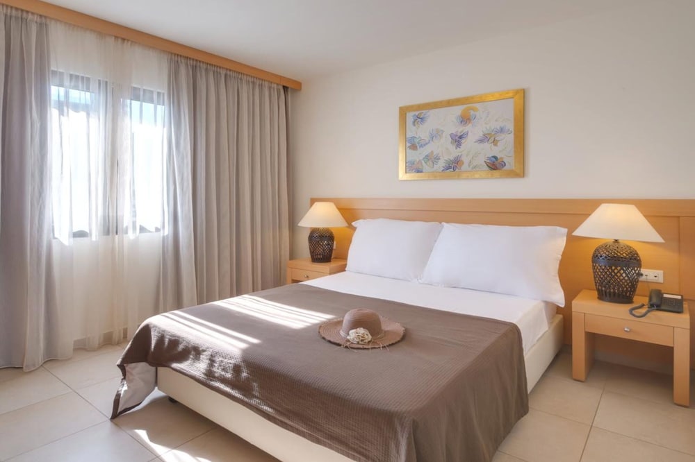 Ariadne Beach - Adults Only 24/62