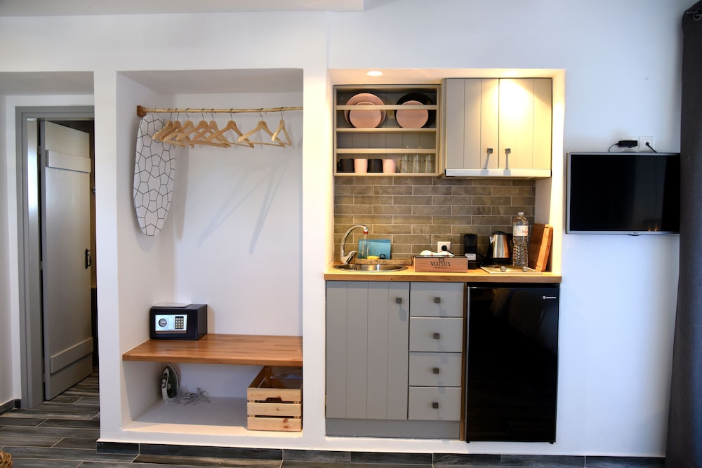 Aletro Cottage Houses 5/47