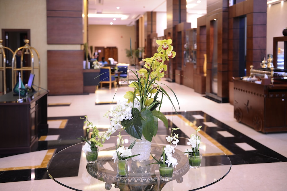 قصر الحمراء من ورويك(Al Hamra Palace By Warwick) 7/50