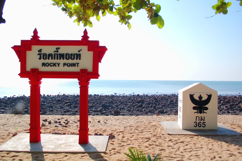 ROCKY POINT RESORT 53/62
