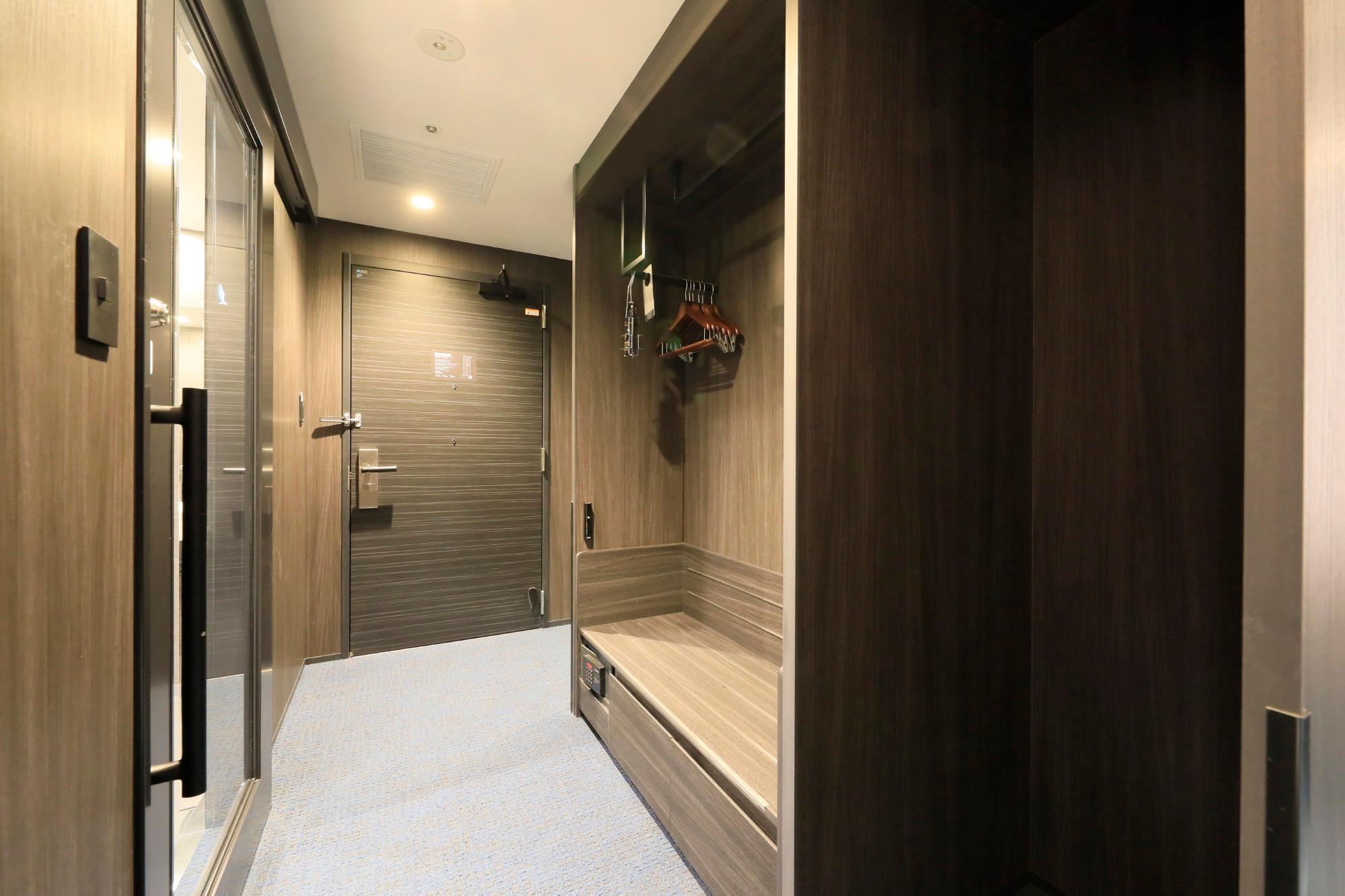 Universal, Superior, Twin Beds, City View