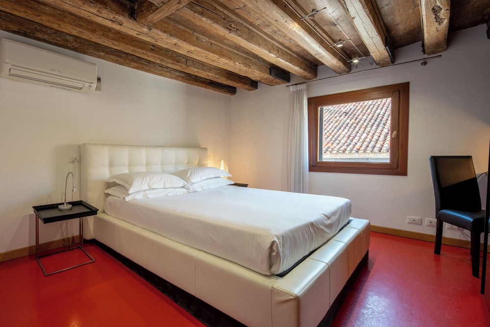 2 Bedrooms, Roof Top, Apartment, Queen and Twin Beds, Terrace