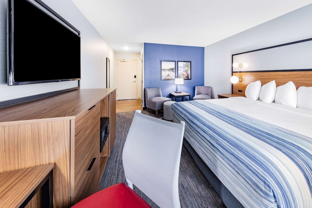 AmericInn by Wyndham International Falls Southwest 9/50