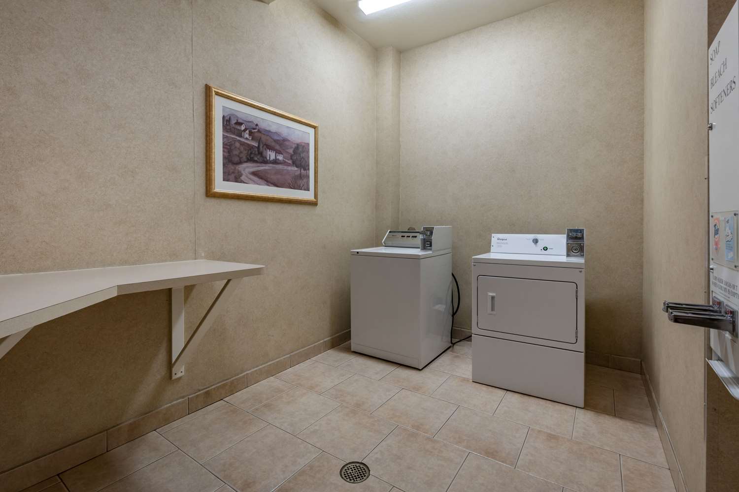 Comfort Inn & Suites Ukiah Mendocino County 3/34