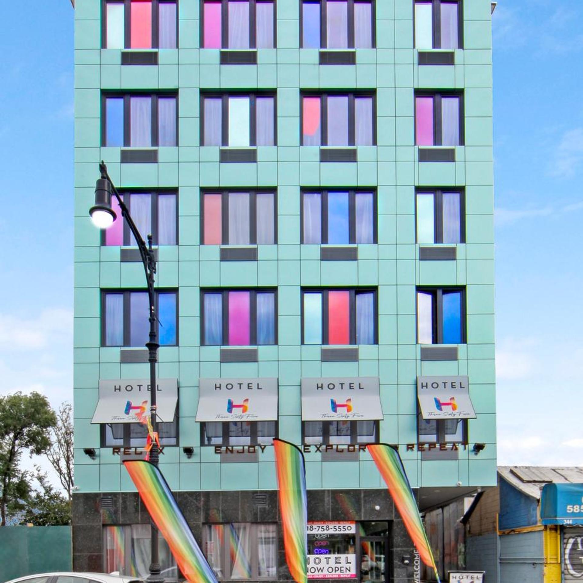 Hotel 365 Bronx 5/50