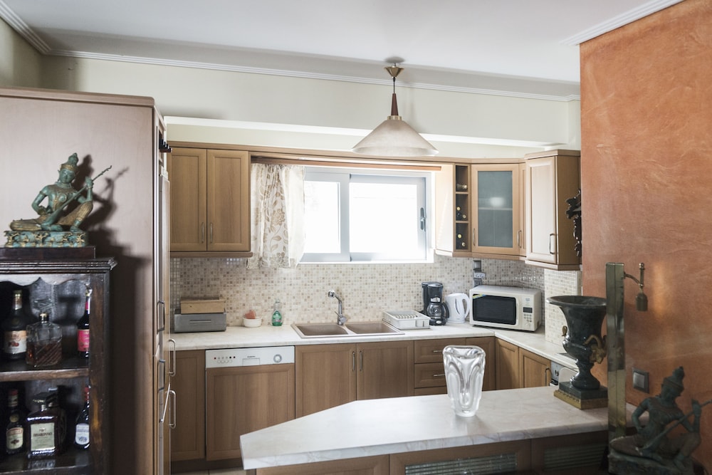 Villa D'irene 37/50