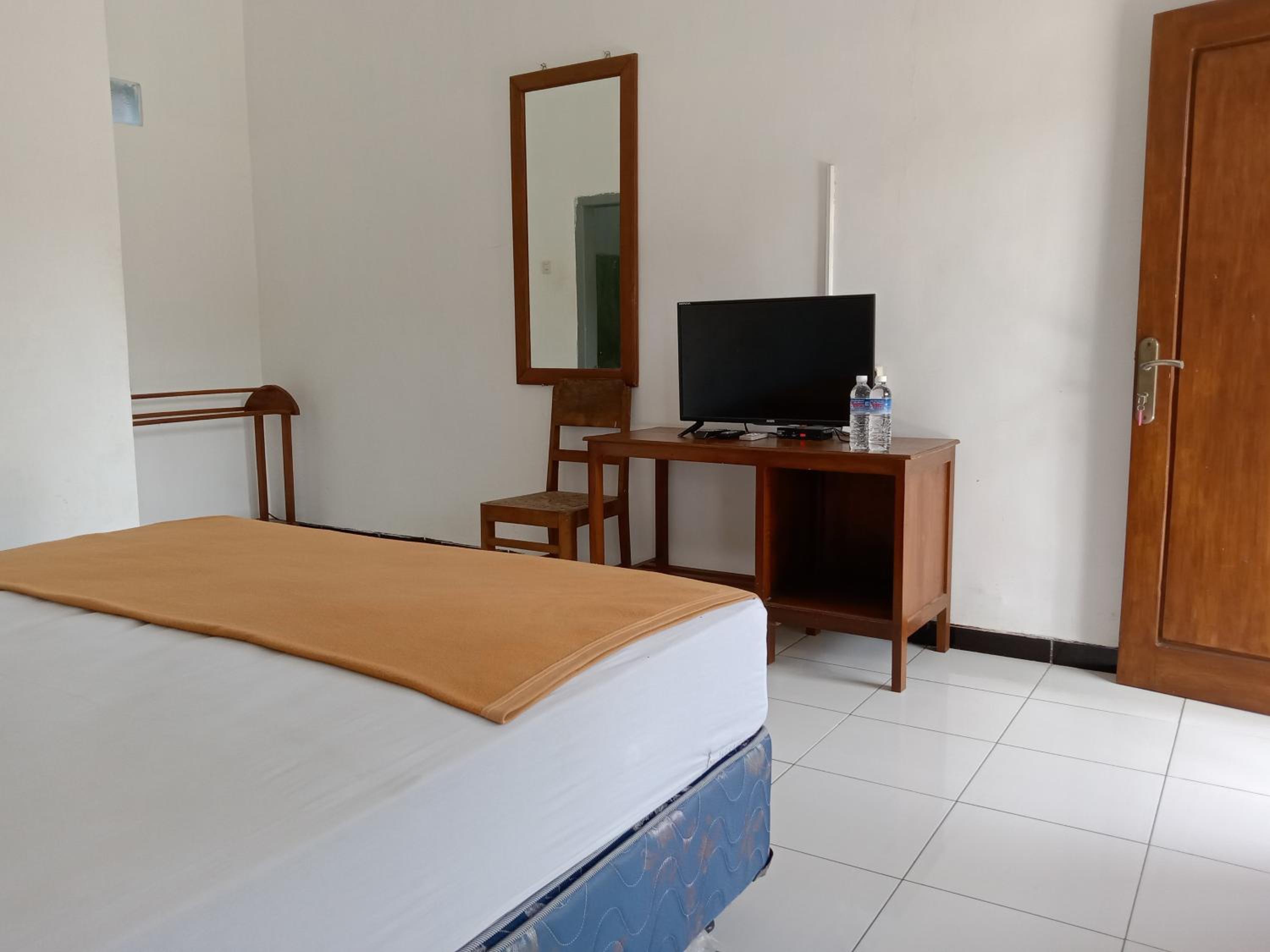 OYO 1999 Hotel Tentrem Syariah 15/33