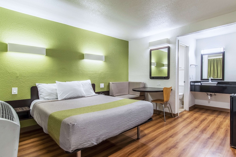 Motel6 Ontario, CA - Airport 33/61