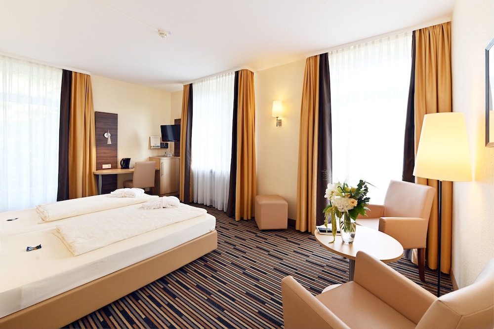Kurpark-Hotel Bad Durkheim 10/43