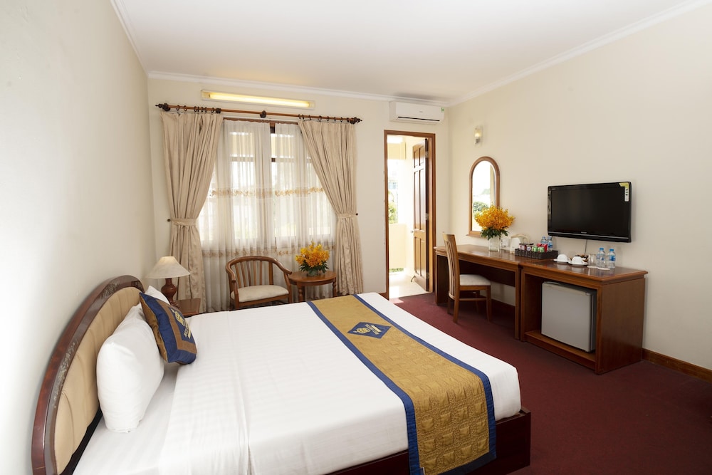 Rex Hotel 21/66