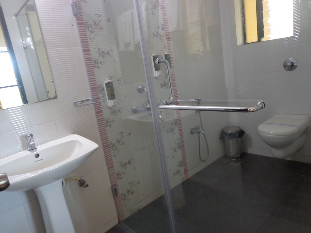 THE TUBKI RESORT 39/41