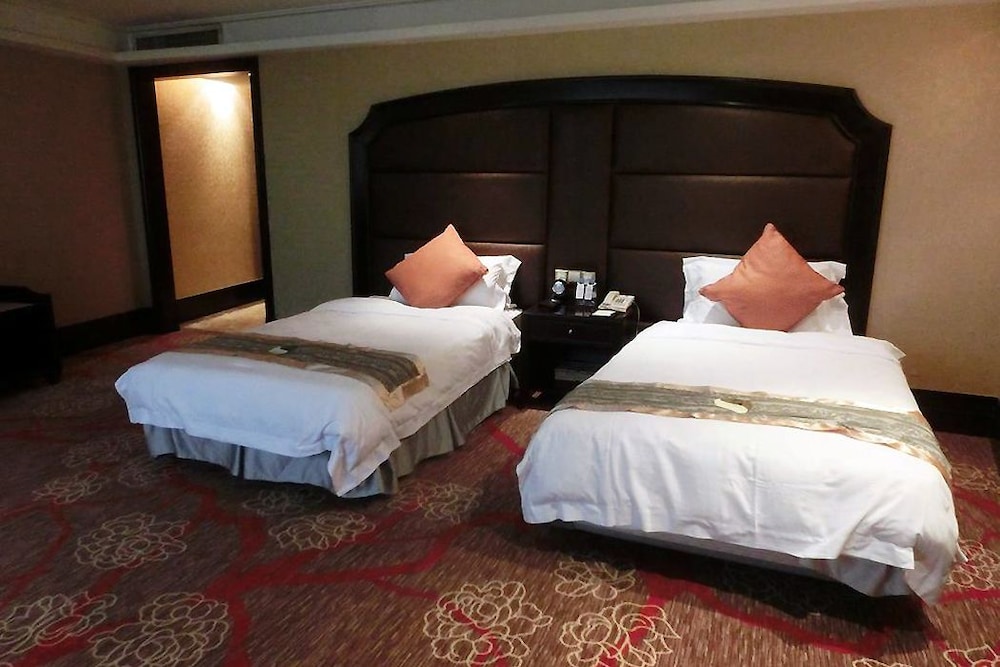 ROYAL MEDITERRANEAN HOTEL 20/47