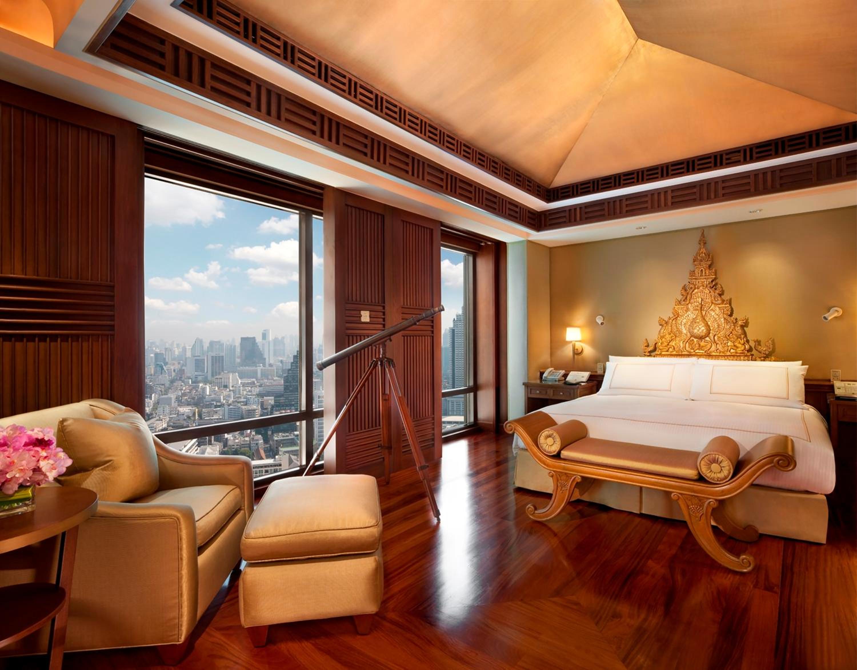 Thai, Suite