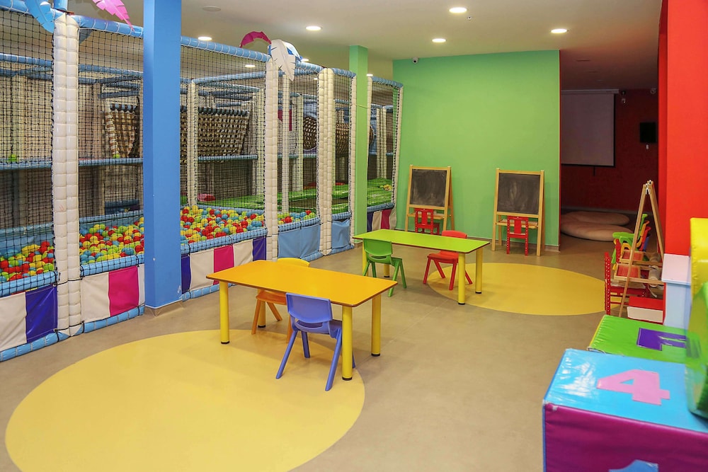 DoubleTree by Hilton Antalya-Kemer All-Inclusive Resort 68/73