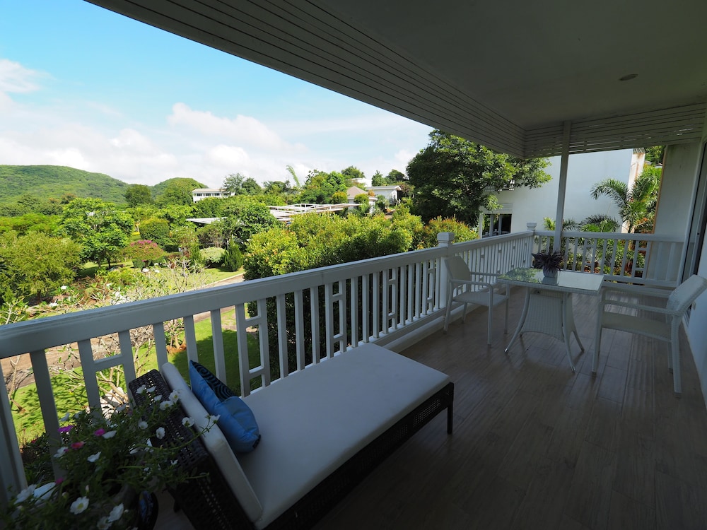 Baan Ing Khao 43/50