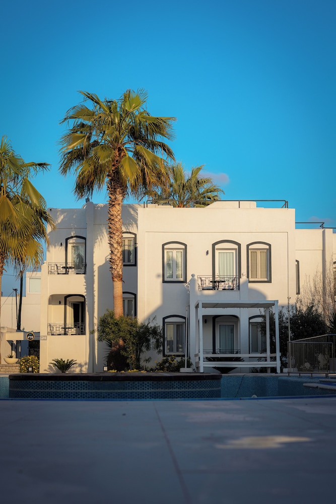 Yalinn Hotel 44/50