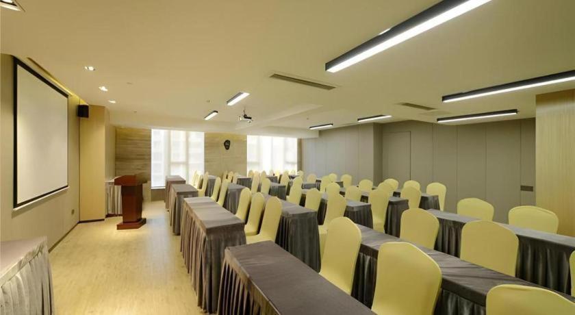 Echarm Hotel (Guiyang Xiaohe Binfen Square) 47/49