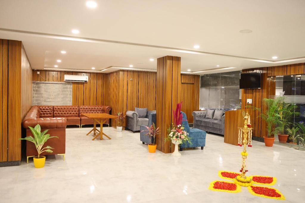 Hotel Grand Orchid 34/38