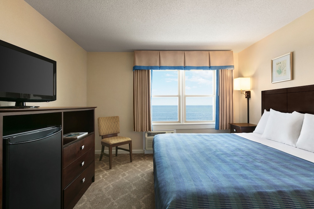 Room, King Bed, Ocean Front, No Balcony