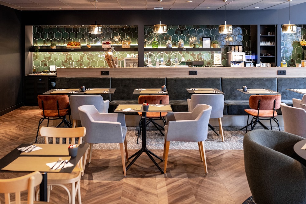 Mercure Valenciennes Centre 46/75