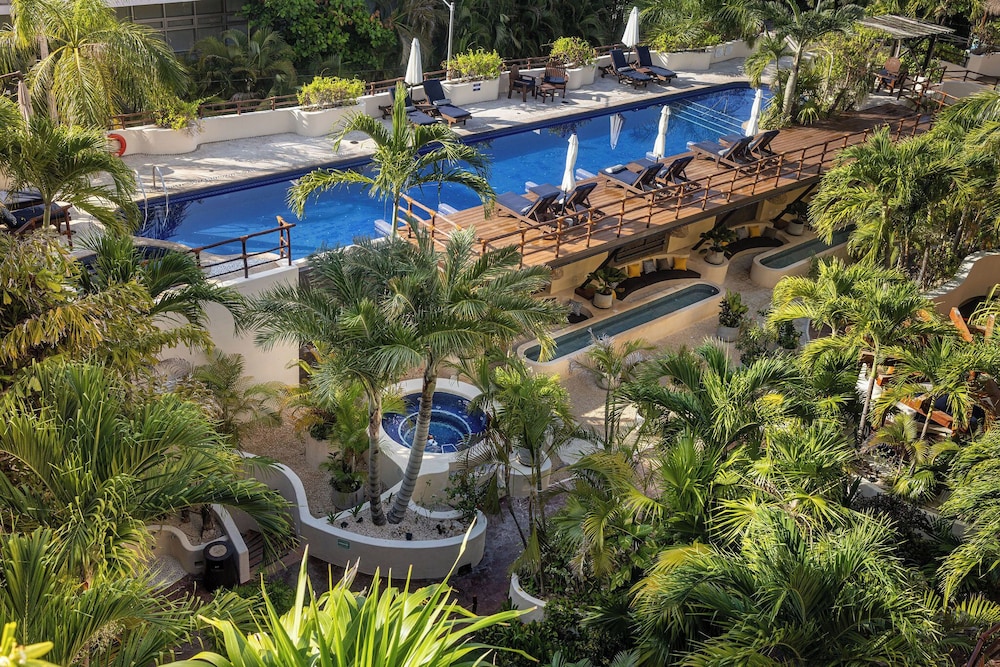 Porto Playa Condo Hotel And Beachclub 44/50