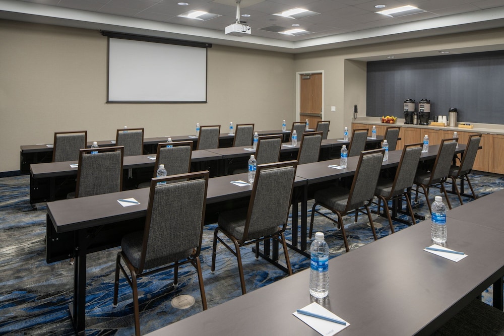 Fairfield by Marriott Inn & Suites Southaven Snowden Grove 26/32