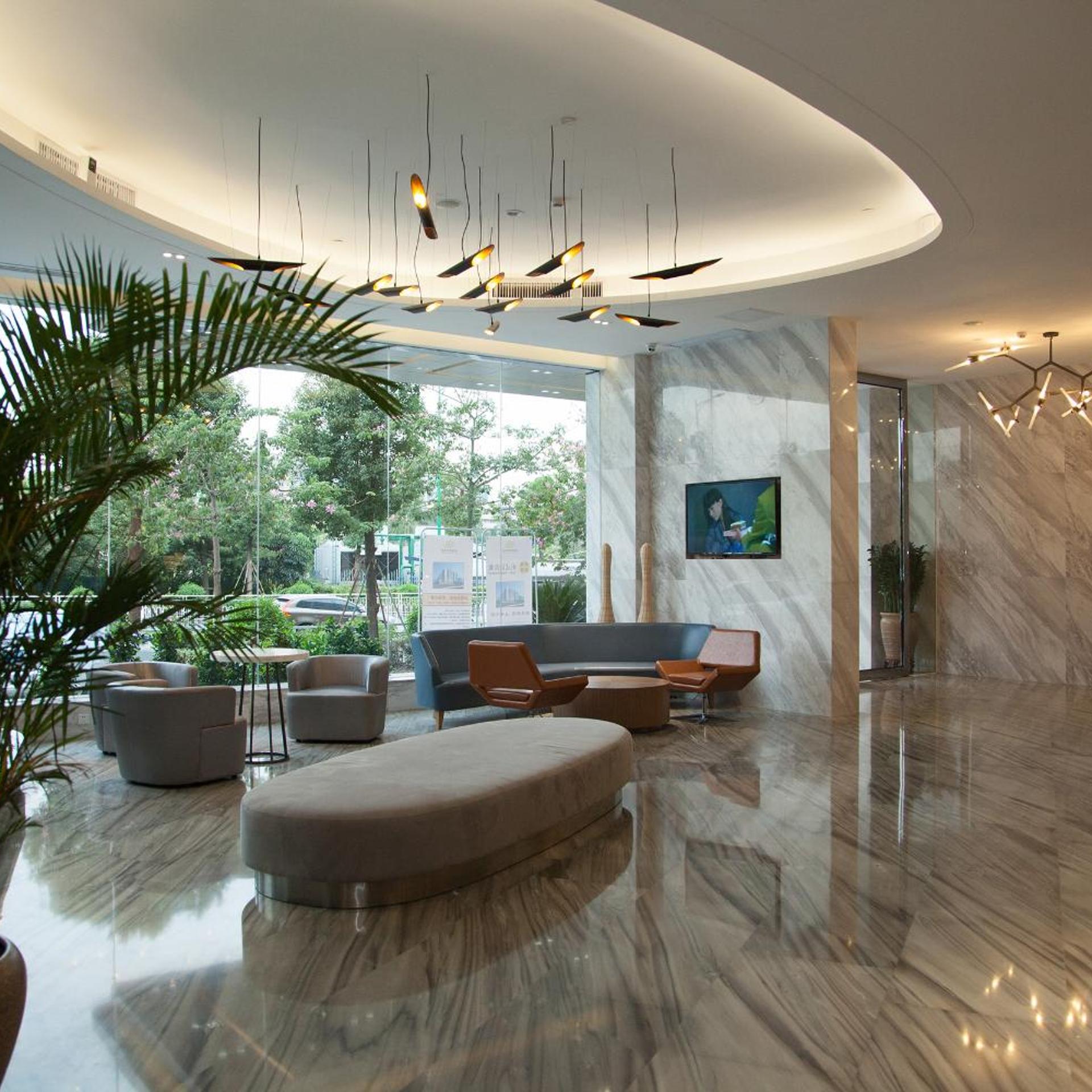 Qian Hai Holiday Hotel 49/68