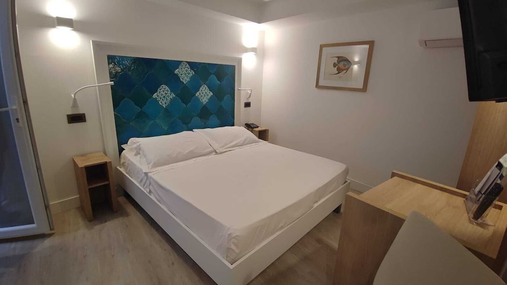 ECONOMY, DOUBLE BED