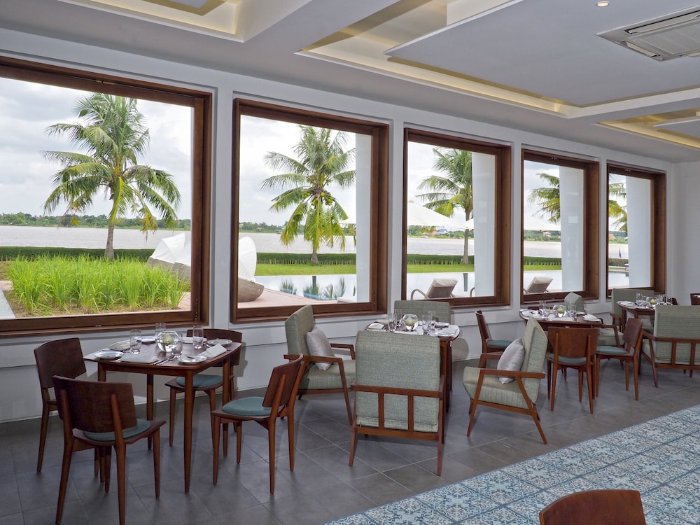 THE BALE PHNOM PENH HOTEL 36/52