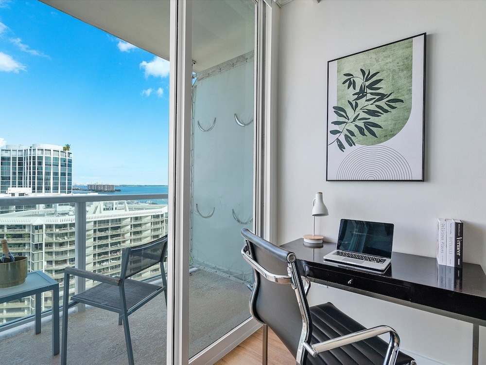 Miami Vacation Rentals - Coconut Grove 54/60