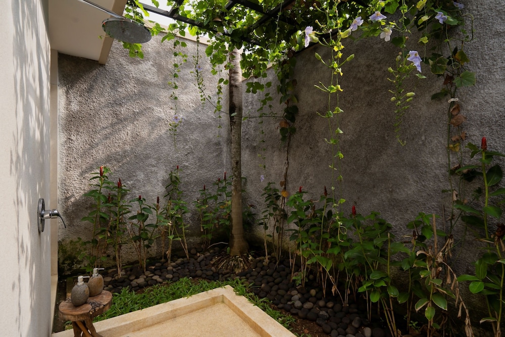 Freddies Resort & Villas Ubud Bali 24/73